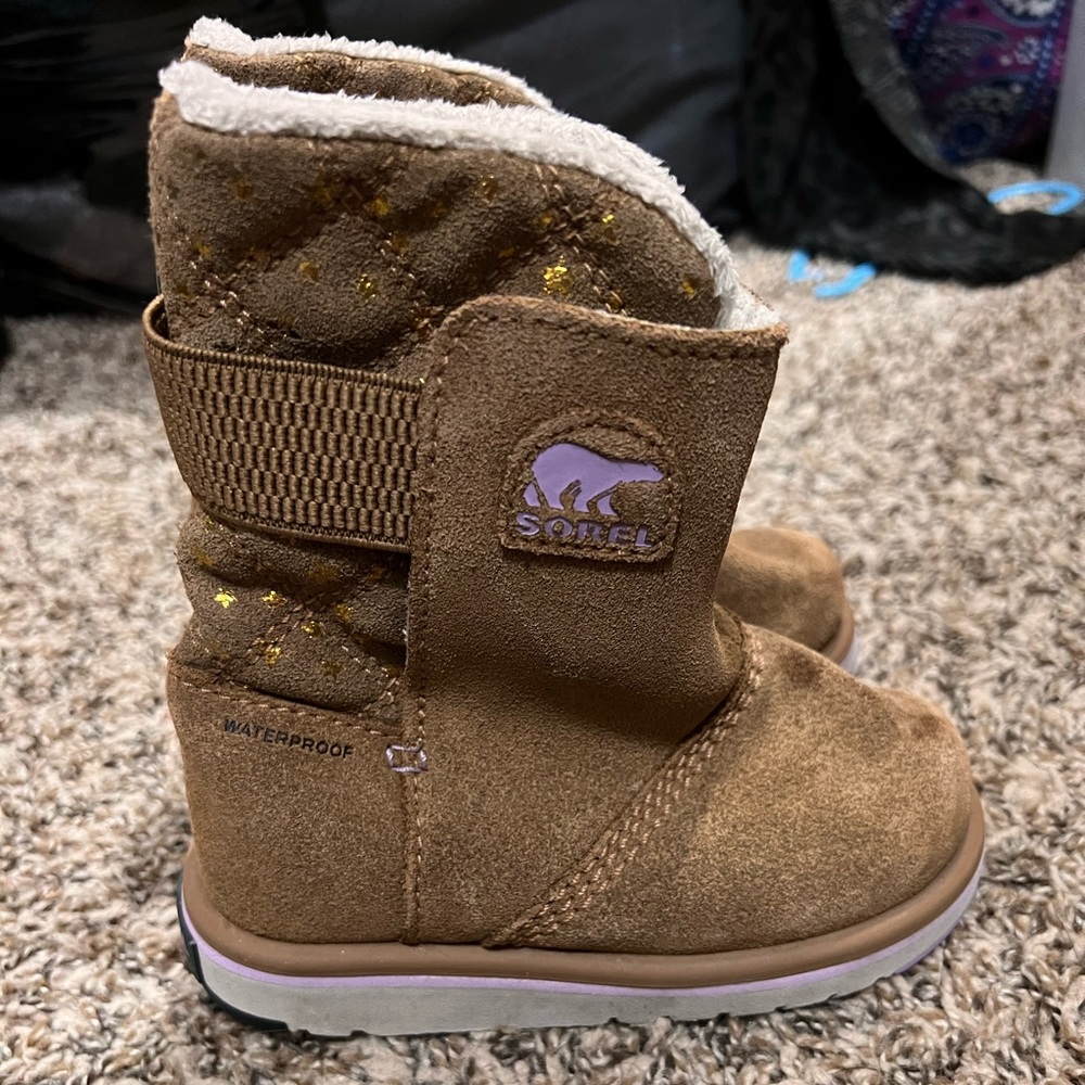 Sorel toddler boots size 9